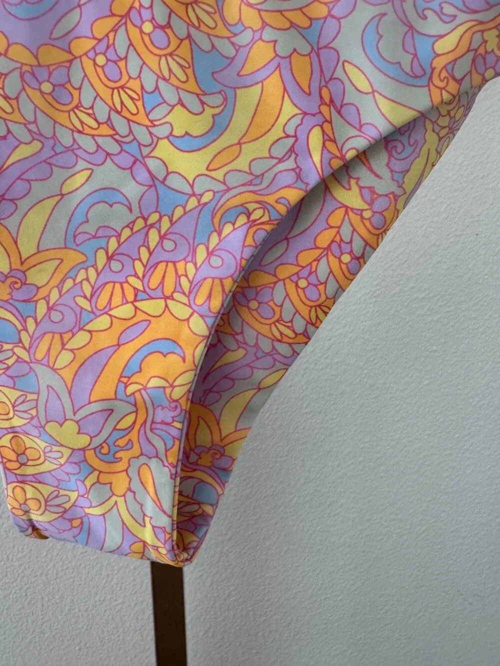 Kulani Kinis Whipped Wonder Bikini Top Floral Retro 70s Print S/M Boho